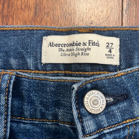 Ultra High Rise Ankle Straight Jean - Picture 4 of 7